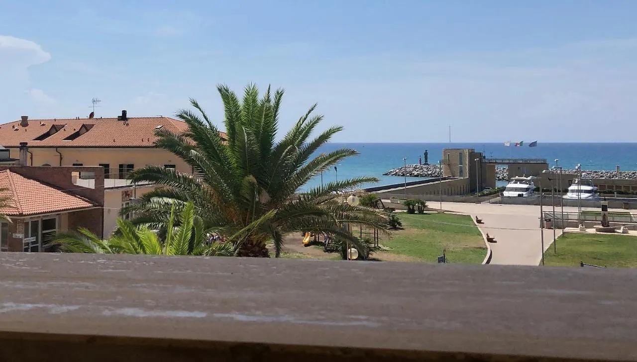 Sea View Apartment With Private Terrace San Vincenzo 0*,  Italy